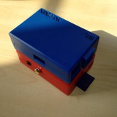 RaspberryPi im ModMyPi Gehäuse in rot und blau